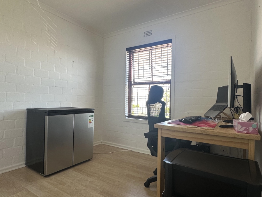 To Let 2 Bedroom Property for Rent in Parklands Western Cape